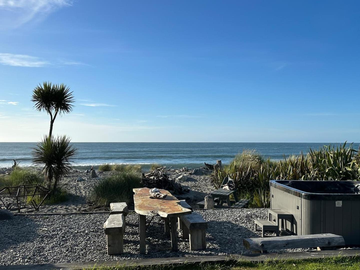 Drifting Sands Beachfront Retreat Hokitika Exterior photo