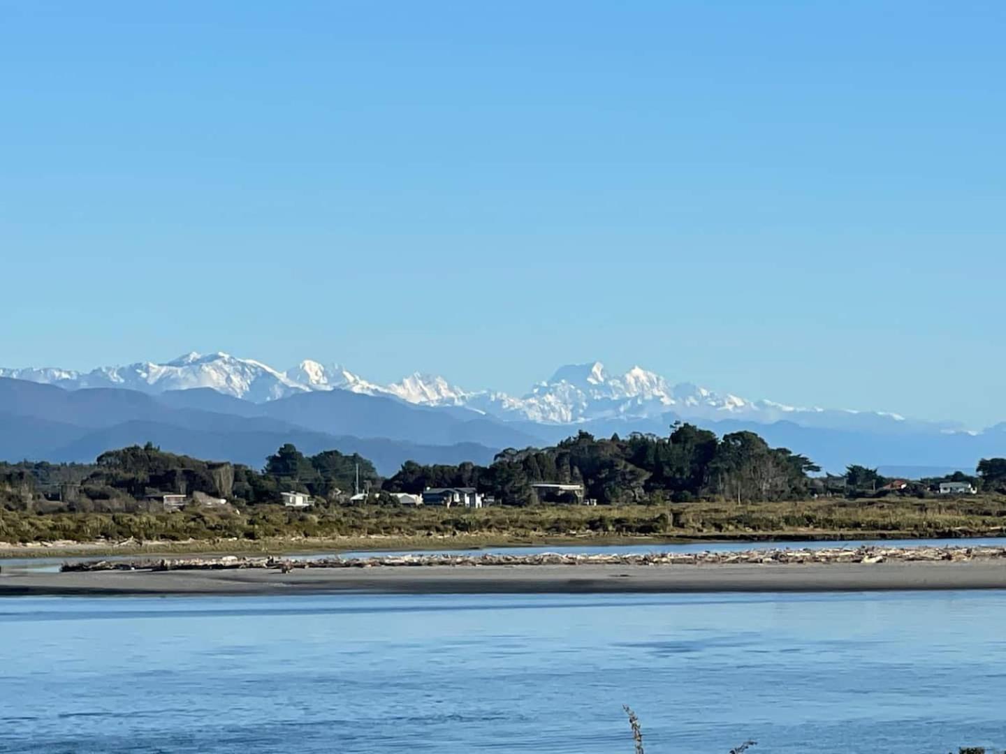 Drifting Sands Beachfront Retreat Hokitika Exterior photo