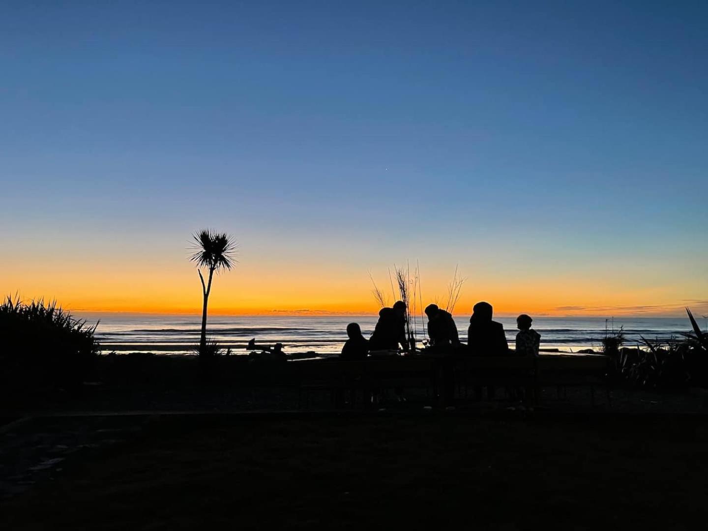 Drifting Sands Beachfront Retreat Hokitika Exterior photo