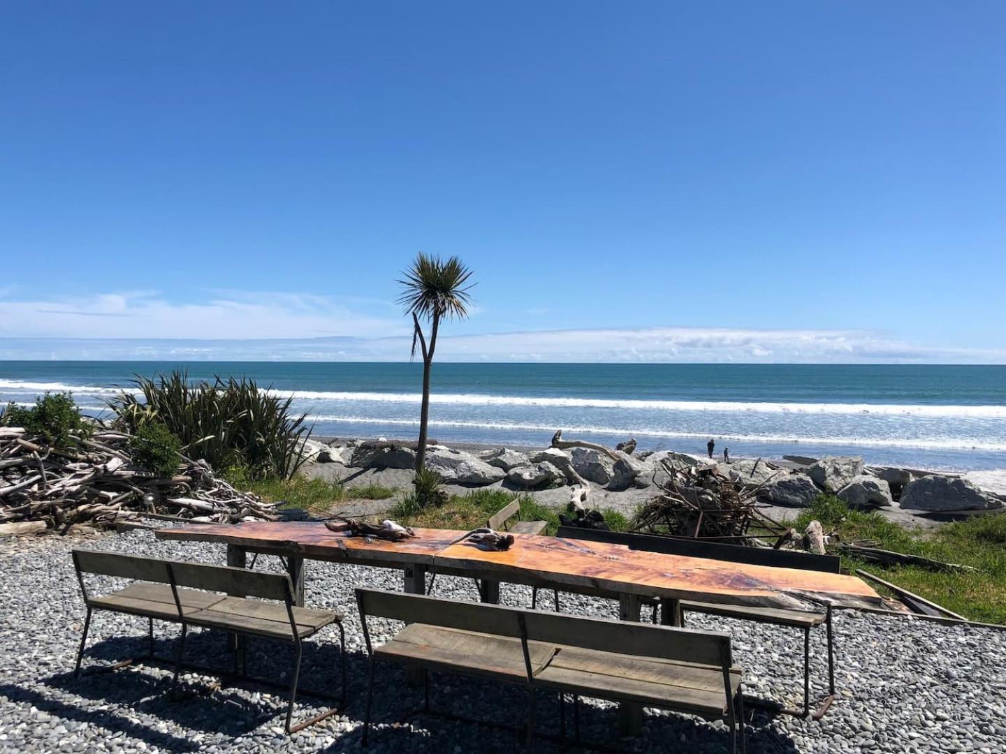 Drifting Sands Beachfront Retreat Hokitika Exterior photo