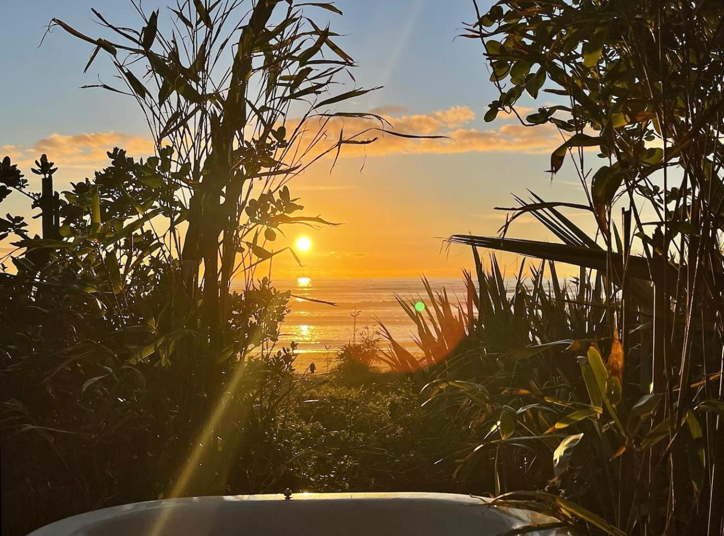Drifting Sands Beachfront Retreat Hokitika Exterior photo