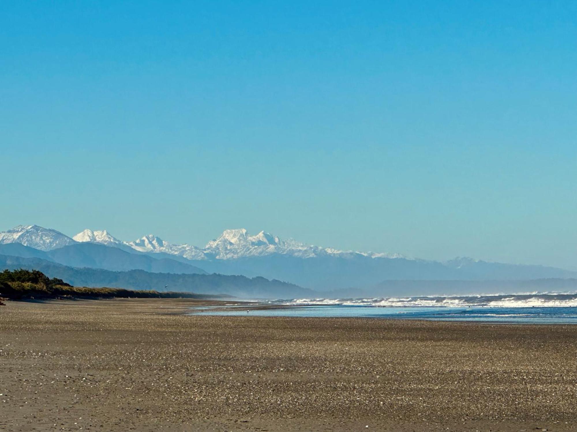 Drifting Sands Beachfront Retreat Hokitika Exterior photo