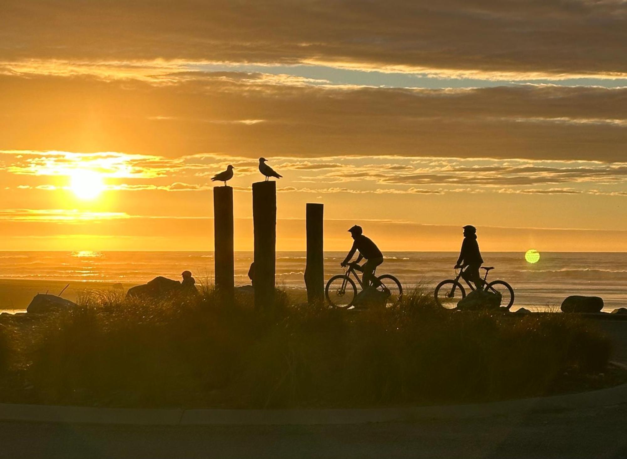 Drifting Sands Beachfront Retreat Hokitika Exterior photo