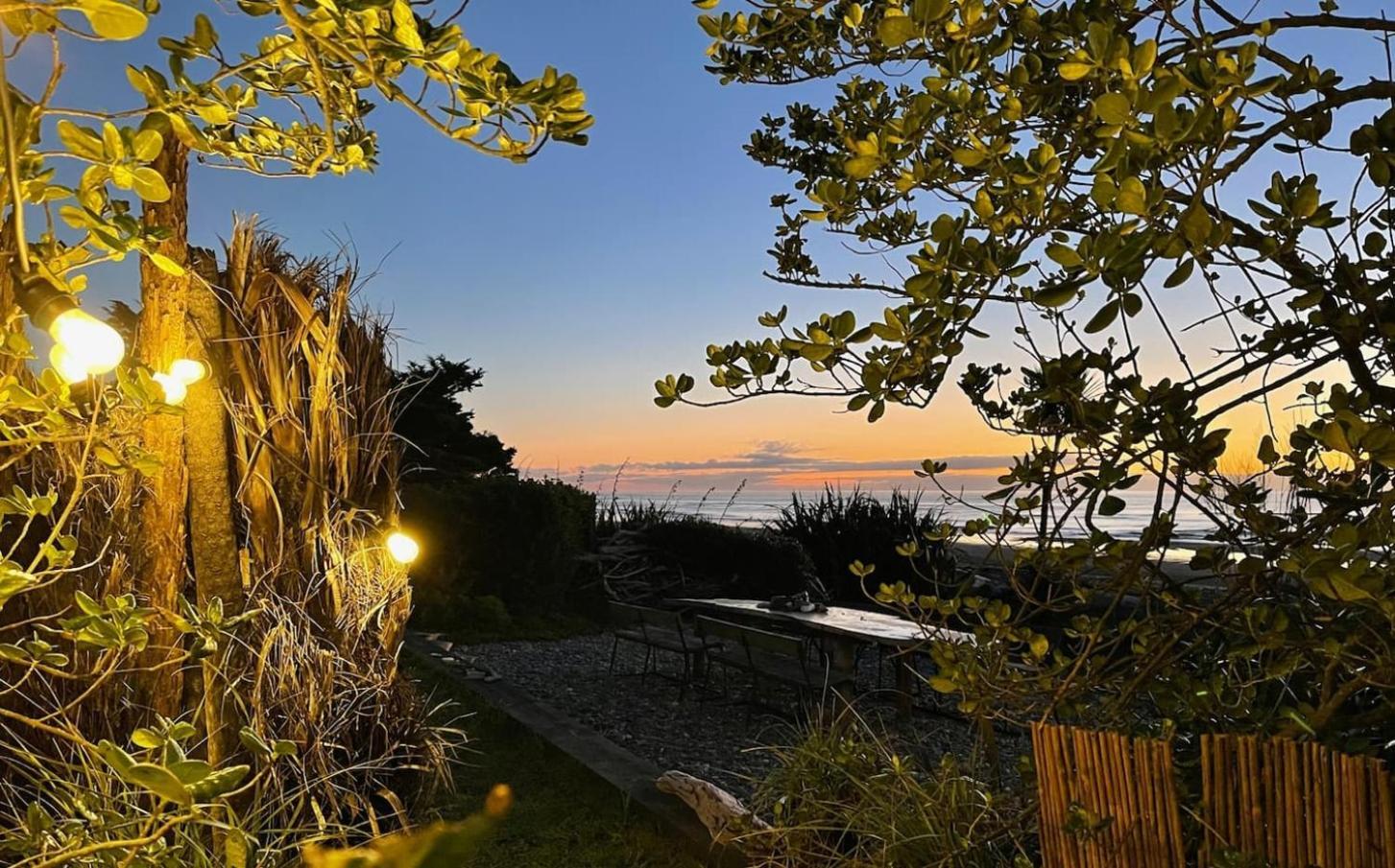 Drifting Sands Beachfront Retreat Hokitika Exterior photo